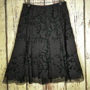 Peter Nygard Black Lace Overlay Embroidered Applique Satin Skirt Size 10 EUC